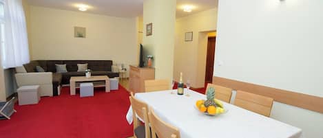 Apartment (A1) | Living room