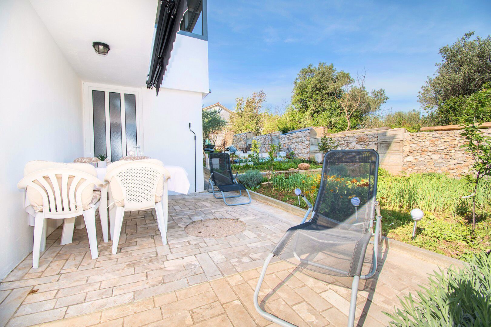 Apartment (A2) | Garden view