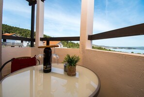 Apartment (A3) | Water view - Apartments Maslina (Bilice)