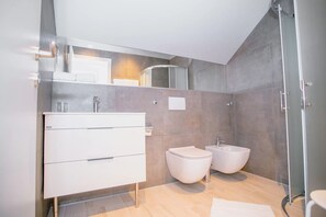 House | Bathroom | Shower - House Evermore 3 (Lovinac)