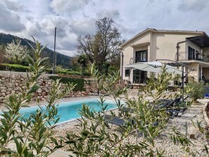 Rakennuksen muotoilu