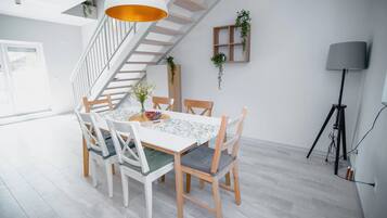 House | Private kitchen | Fridge, oven, stovetop, dishwasher