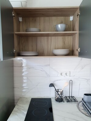 Apartment (A2) | Private kitchen | Mini-fridge - Apartments and Rooms Jengic (Vodice)