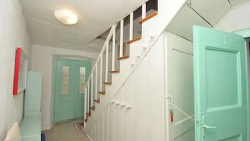 Apartment (A1) | Flur