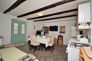 Apartment (A1) | Private kitchen - Apartment Gaspar (Mali Losinj)