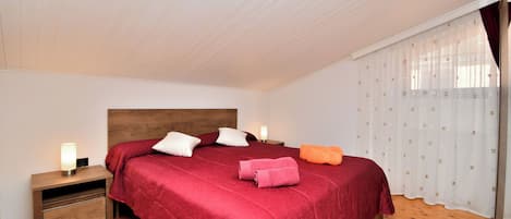 Leilighet (A2) | Safe på rommet, strykejern/-brett og wi-fi (inkludert)