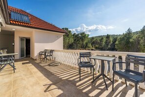 Apartment (A4) | Outdoor dining - Apartments and Rooms Stipanovi Dvori (Benkovac)