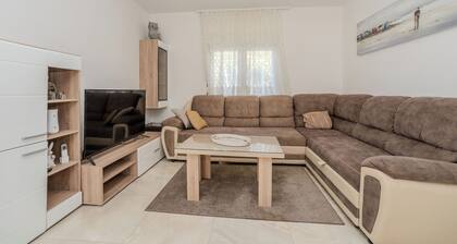 Apartments and Rooms Stipanovi Dvori