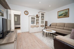 Apartment (A1) | Living room - Apartment Filipovic (Bilice)