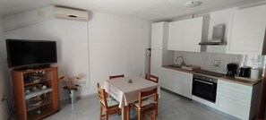 Apartment (A1) | Private kitchen - Apartment Ivanka (Rab)