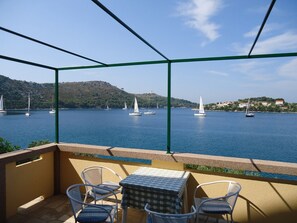 Terrace/patio - Apartments More (Lastovo)