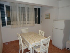 Dining - Apartments More (Lastovo)