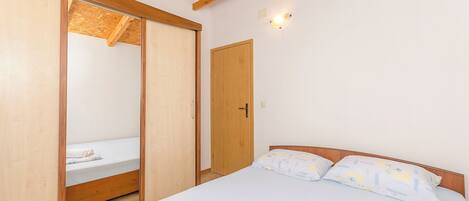 Apartment (A3) | Iron/ironing board, free WiFi