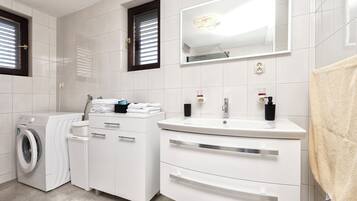 Apartment (A1) | Badezimmer | Dusche