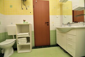 Appartement (A1) | Salle de bain | Baignoire