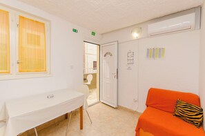 Apartment (A1) | Dining - Apartment Seafront (Sibenik)
