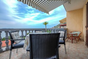 Apartment (A1) | Balcony - Apartments Marinero (Pakostane)