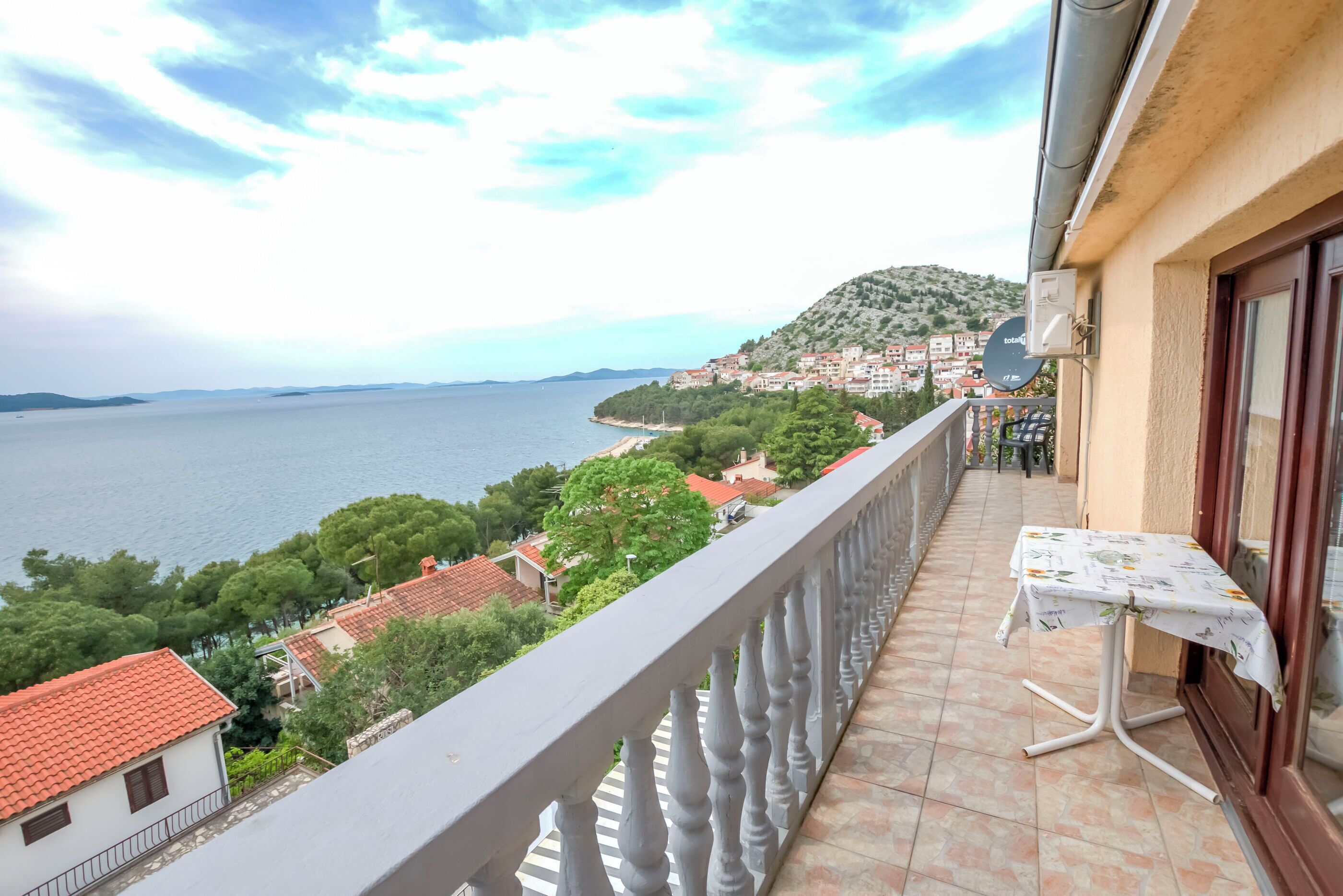 Apartment (A3) | Balcony