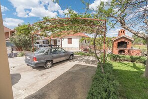 Free self-parking - Apartments Murter Jurjako (Murter-Kornati)