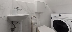 House | Bathroom - House Zlatni Otok (Sibenik)