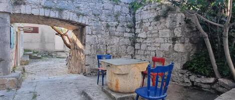 تفاصيل الفندق من الخارج