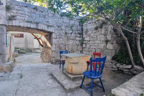 Exterior detail - House Zlatni Otok (Sibenik)