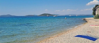 House Zlatni Otok