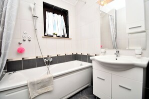 Apartment (A2) | Bathroom - Apartments Vjera (Umag)