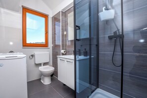 Apartment (A1) | Bilik Mandi | Pancuran mandi 
