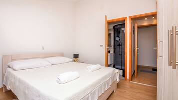 Apartment (A2) | Bügeleisen/Bügelbrett, kostenloses WLAN