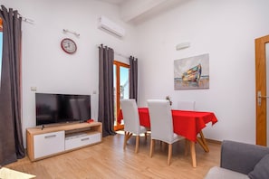 Apartment (A1) | Dining - Apartments Mareni (Rogoznica)