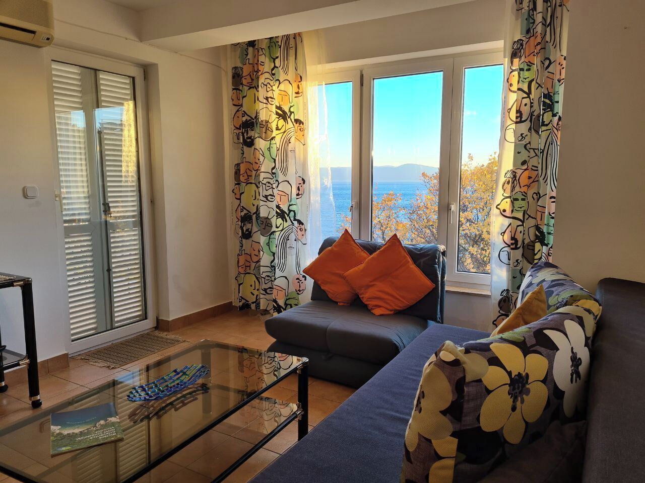 อพาร์ทเมนท์ (A1) | ห้องนั่งเล่น