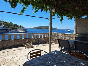 Terrace/patio - Apartments Neptun (Solta)