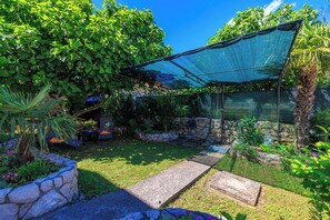 Iron/ironing board, free cribs/infant beds, free WiFi - Apartment Lokvica (Omisalj)