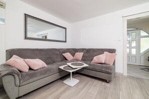 Apartment (A1) | Living room - Apartment Lokvica (Omisalj)