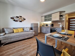 Apartment (A1) | Living room - Apartment and Rooms Katunar (Crikvenica)