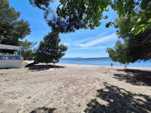 Beach - Apartment and Rooms Katunar (Crikvenica)