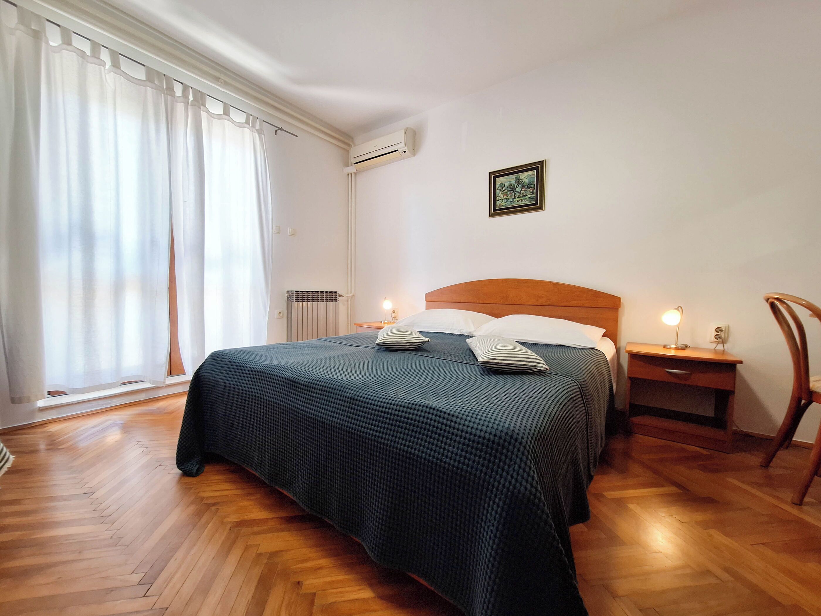 Caja de seguridad en la habitación y wifi gratis 