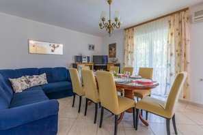 Apartment (A2) | Living room - Apartments Panos (Novi Vinodolski)