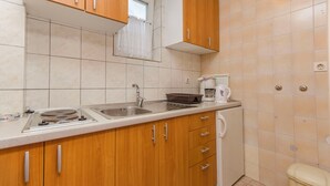 Căn hộ (A2) | Bếp riêng