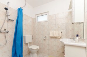 Apartment (A1) | Bathroom - Apartments Sonja (Vodice)