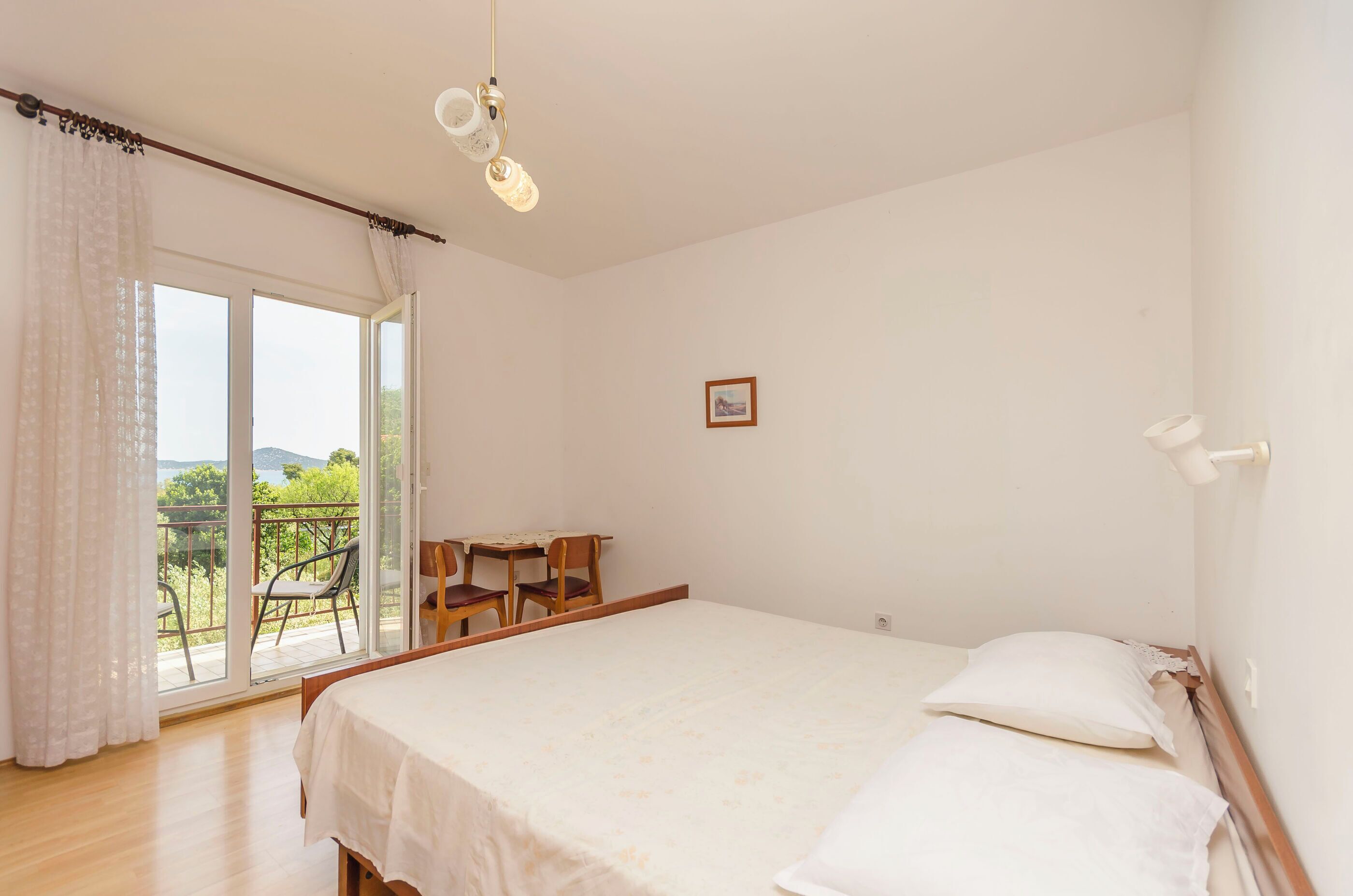 Apartment (A2)