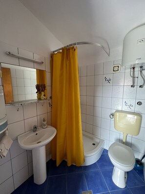 Apartment (A1) | Bathroom | Towels - Apartments Luna (Marina)