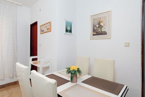 Apartment (A1) | Private kitchen - Apartment Porat (Starigrad)