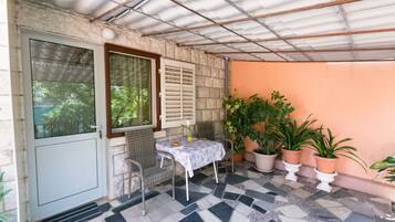 Estudio (A1) | Terraza o patio