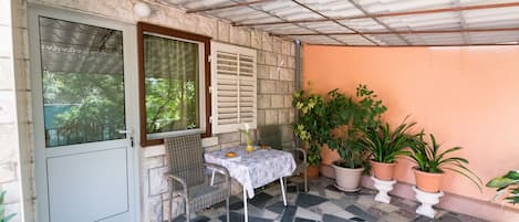 Studio (A1) | Terrace/patio