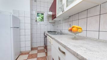 Apartment (A3) | Private kitchen