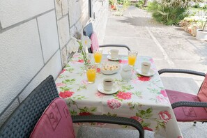 Căn hộ (A2) | Hiên