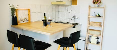 Apartment (A1) | Dining