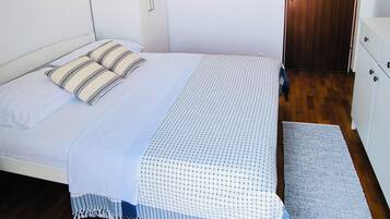 Apartment (A2) | Bügeleisen/Bügelbrett, kostenloses WLAN